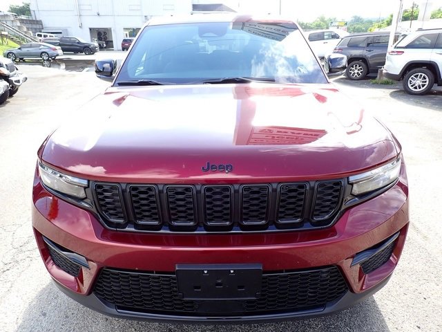 New 2025 Jeep Grand Cherokee Limited w/ Black Appearance Package image 10