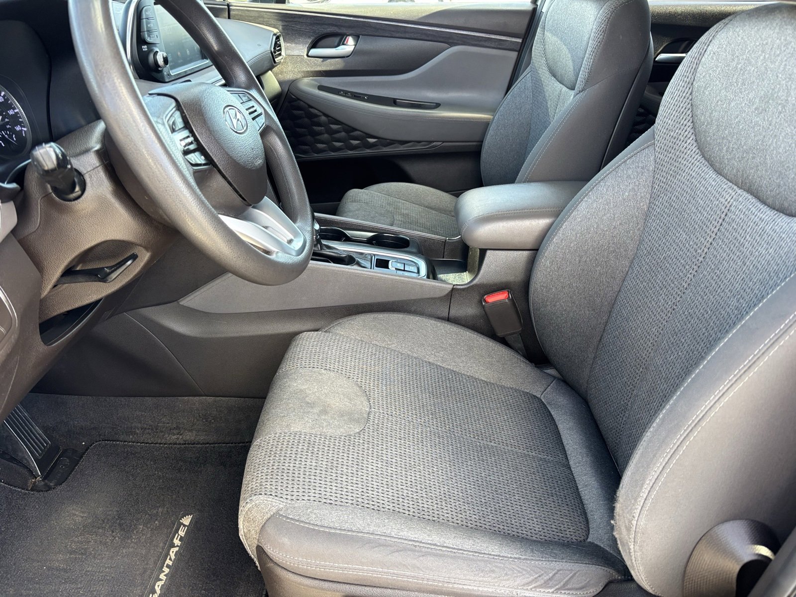 Used 2019 Hyundai Santa Fe SE image 13