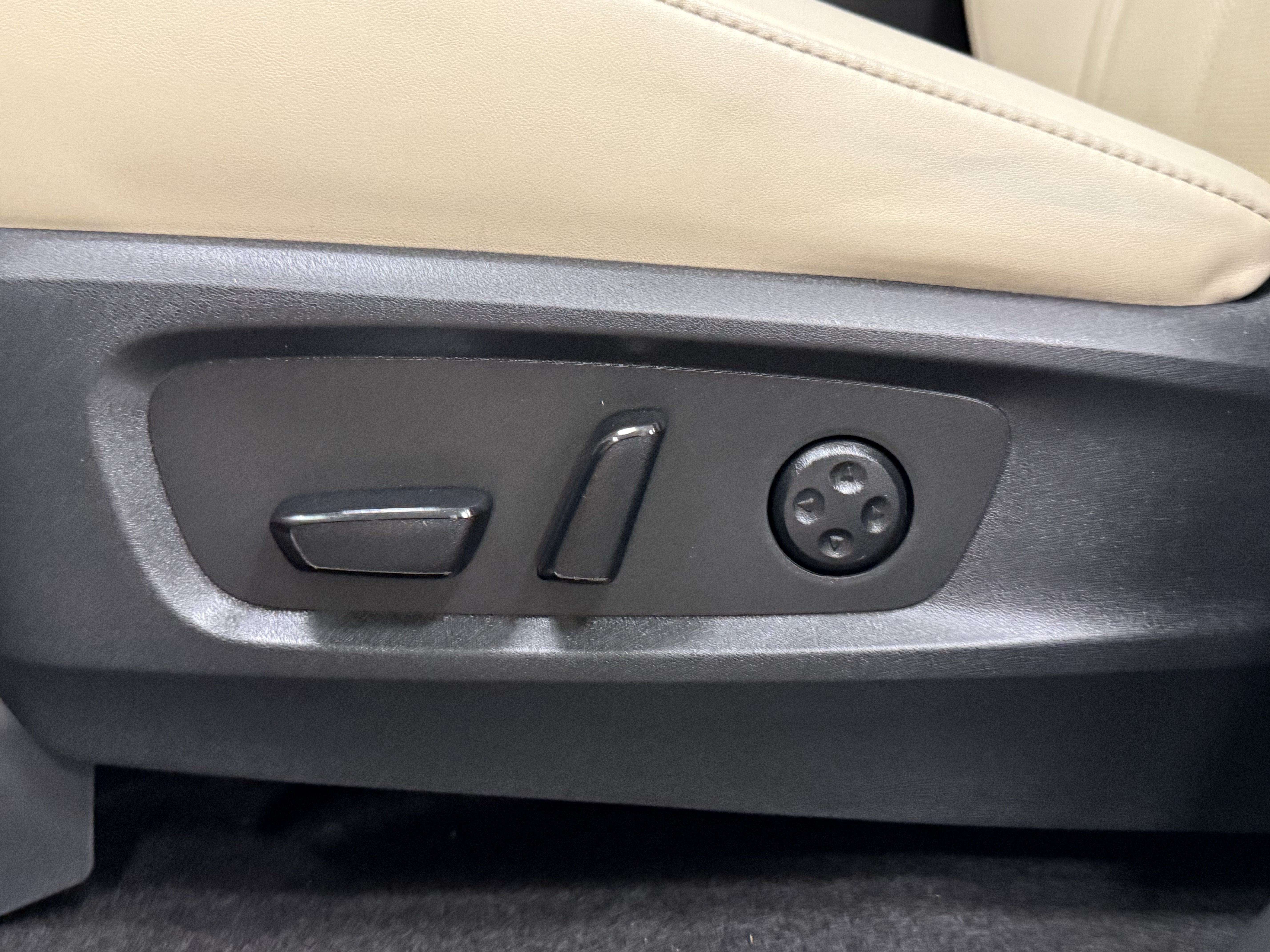 Certified 2024 INFINITI QX60 Luxe FWD image 27