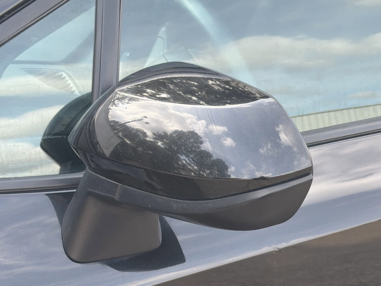 Used 2022 Toyota Corolla LE FWD image 11