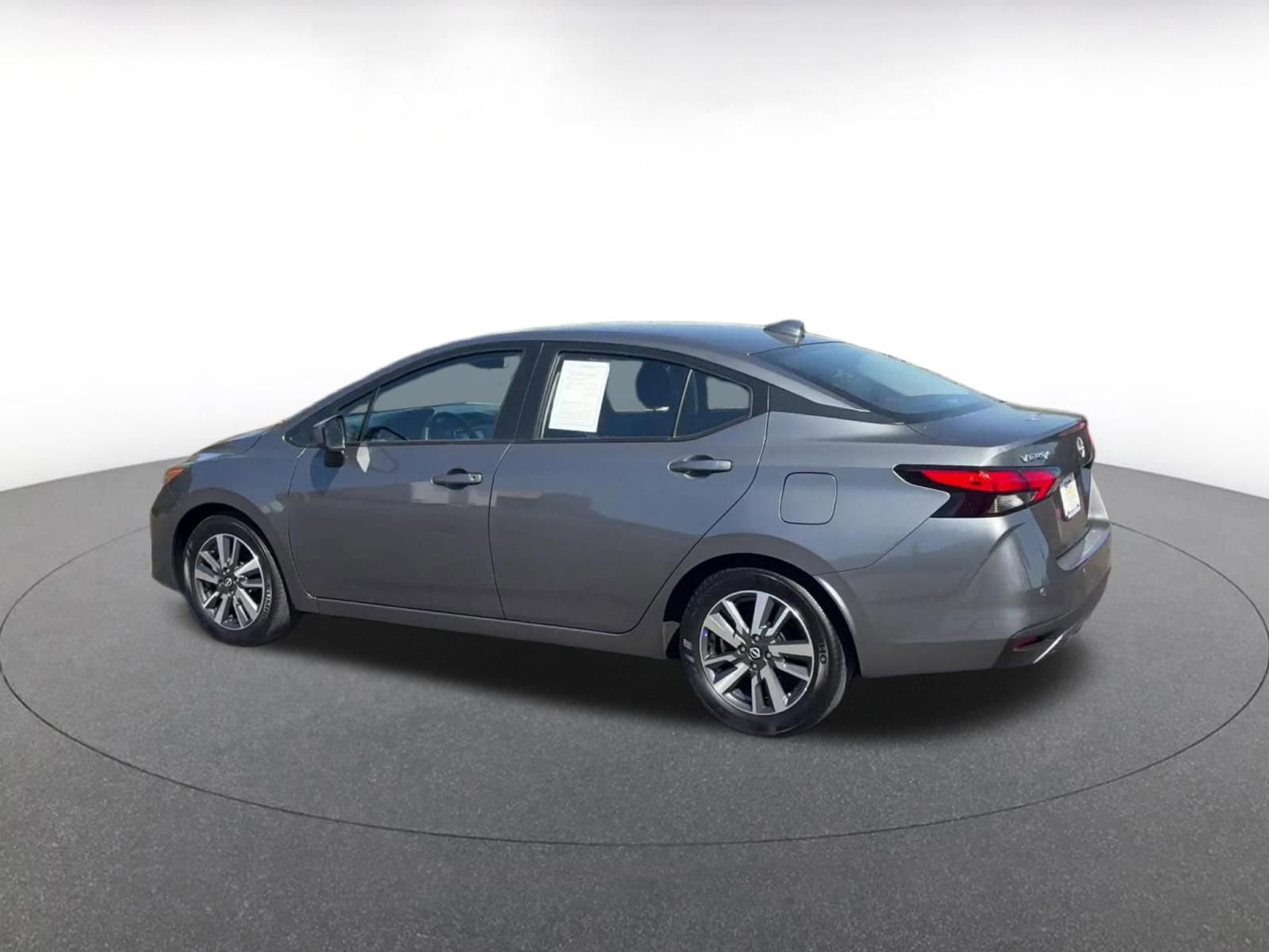 Used 2025 Nissan Versa SV image 10