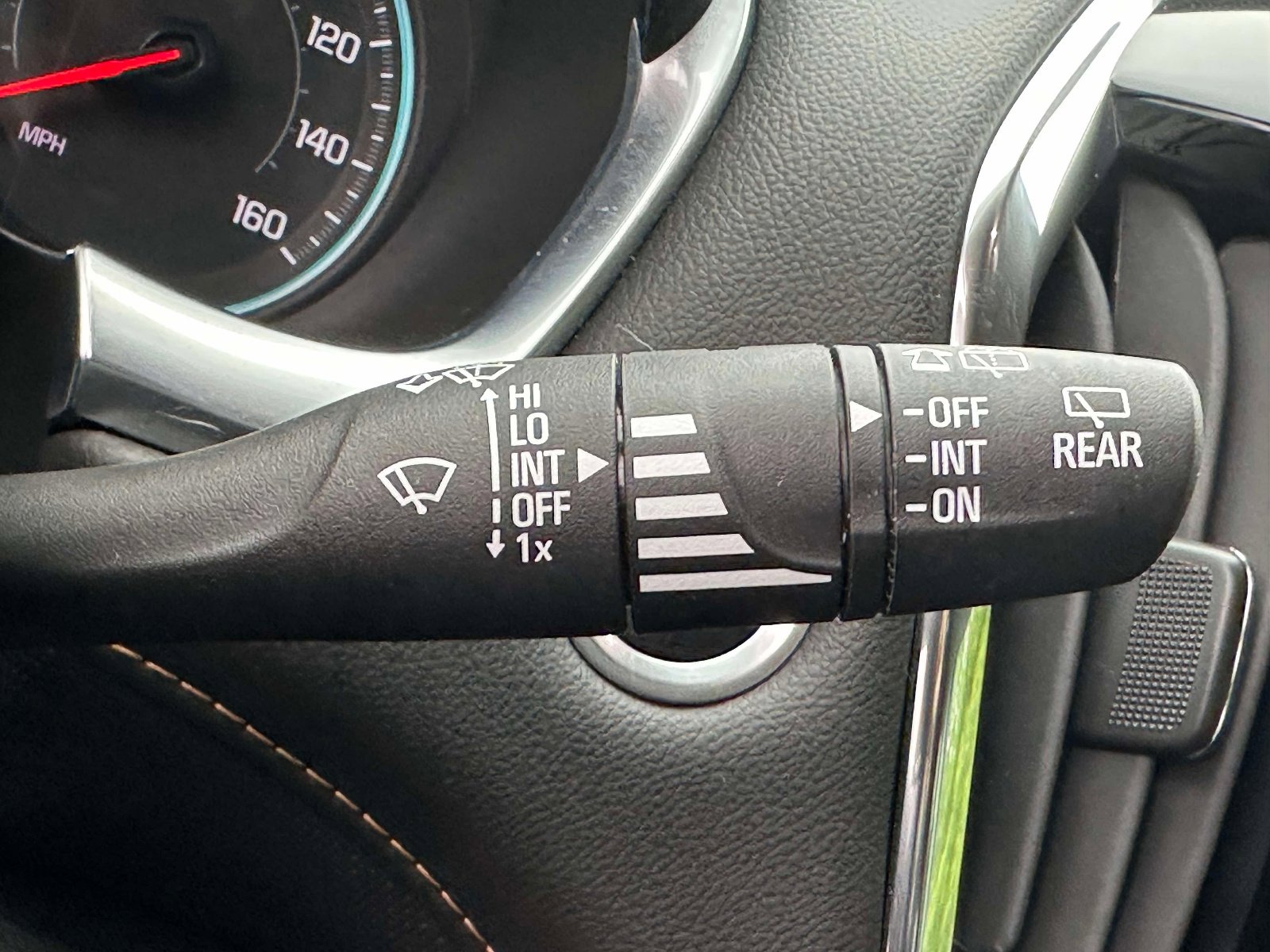 Used 2020 Chevrolet Traverse Premier w/ Redline Edition AWD/4WD image 18