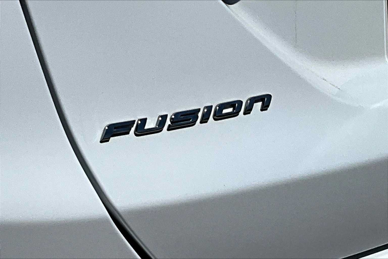 Used 2017 Ford Fusion SE w/ Equipment Group 201A FWD image 31