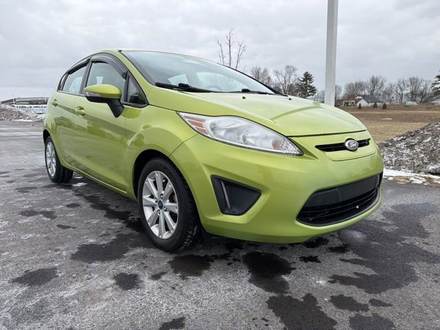 Used 2013 Ford Fiesta SE image 1