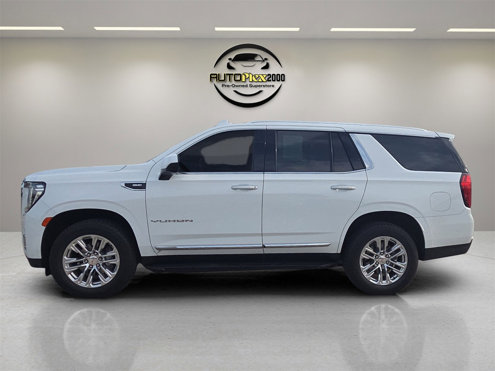 Used 2023 GMC Yukon SLT image 4