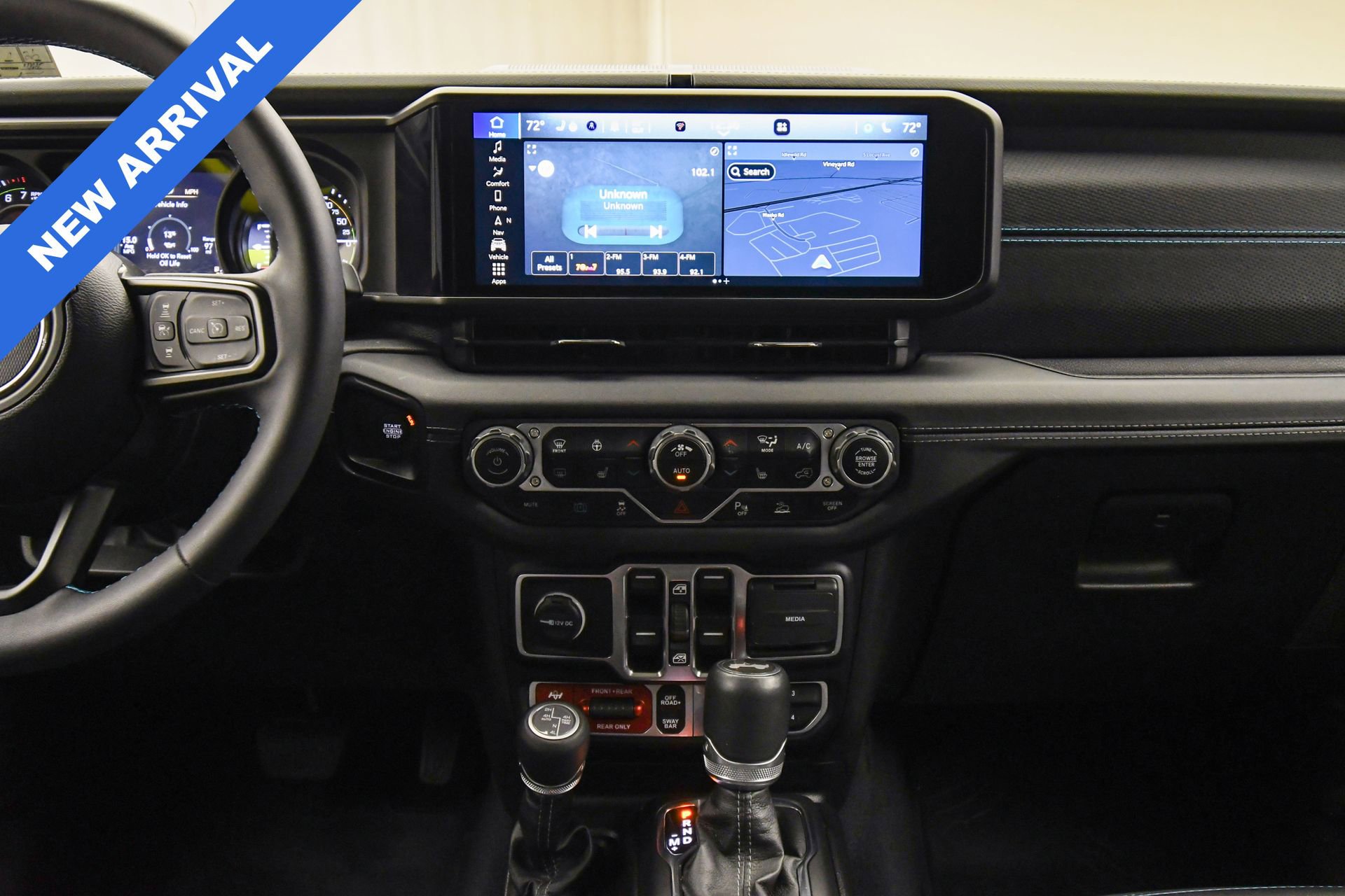 Used 2024 Jeep Wrangler Unlimited Rubicon 4xe image 36