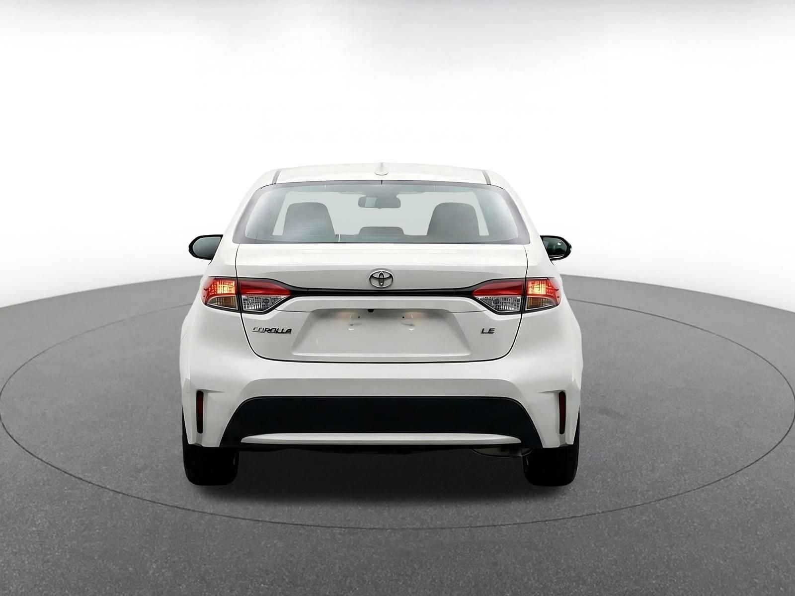 Used 2025 Toyota Corolla LE FWD image 8