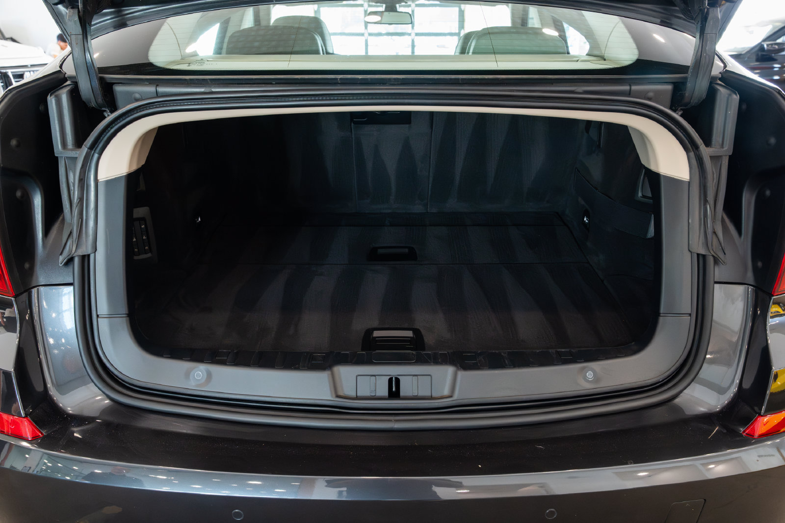Used 2012 BMW 535i Gran Turismo RWD image 9