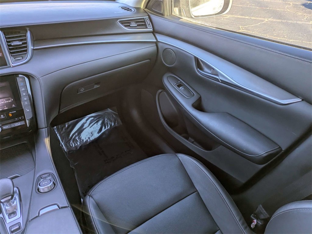 Used 2022 INFINITI QX50 Luxe image 18
