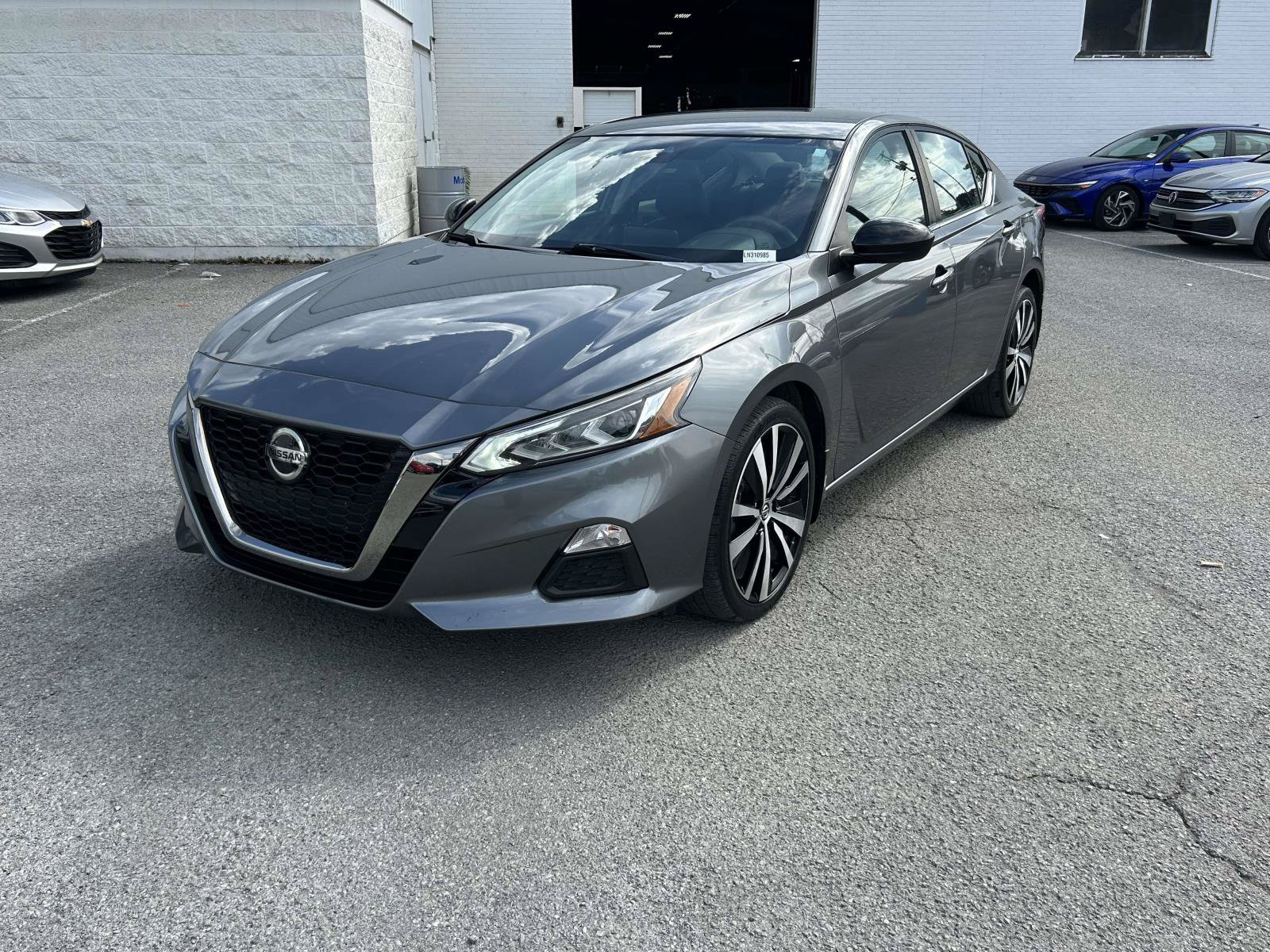 Used 2020 Nissan Altima 2.5 SR AWD/4WD image 7