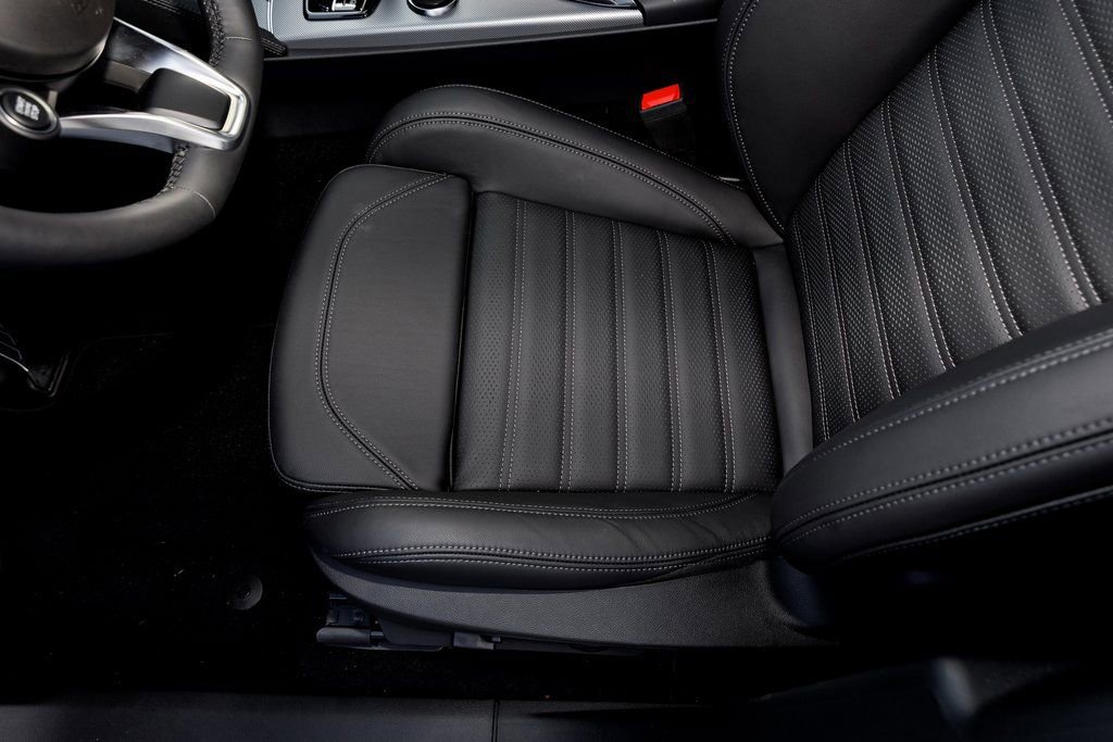 New 2025 Alfa Romeo Stelvio Sprint image 20