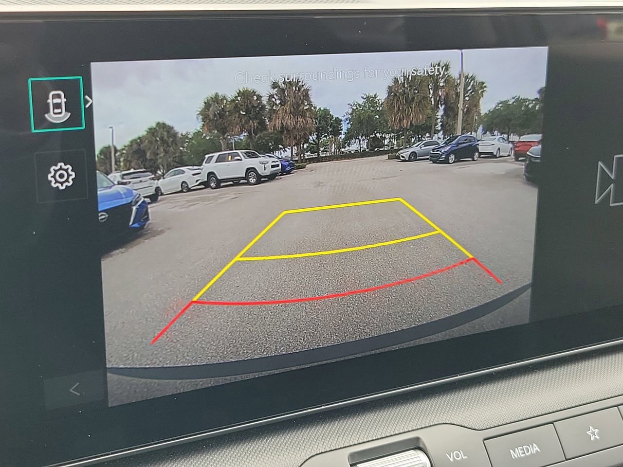 Used 2025 Kia K4 LXS image 24