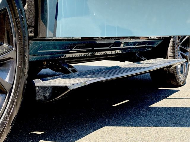 New 2026 Jeep Grand Wagoneer Summit image 17