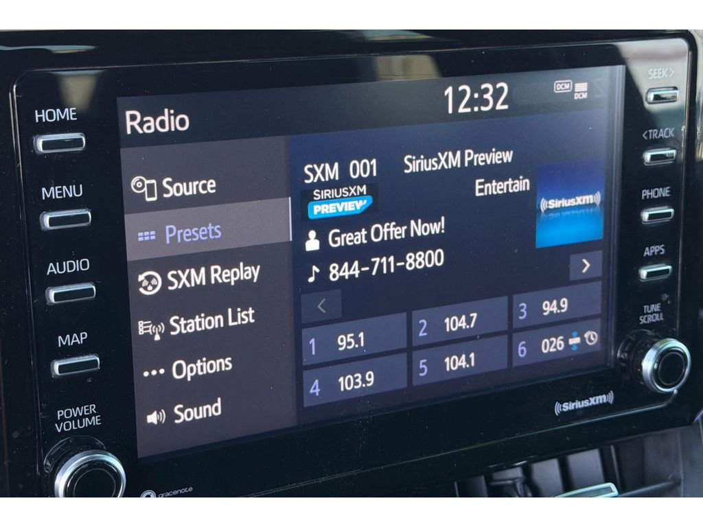 Used 2021 Toyota Corolla SE w/ Carpet Mat Package (TMS) FWD image 20