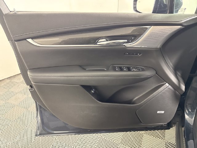 Used 2020 Cadillac XT6 Sport AWD/4WD image 27