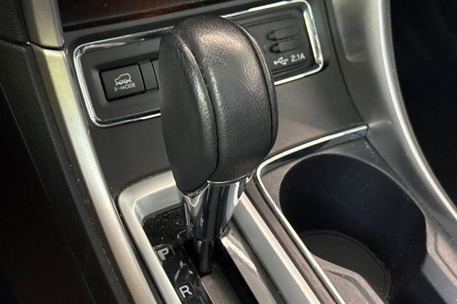 Used 2019 Subaru Ascent Limited w/ Popular Package #2 image 25