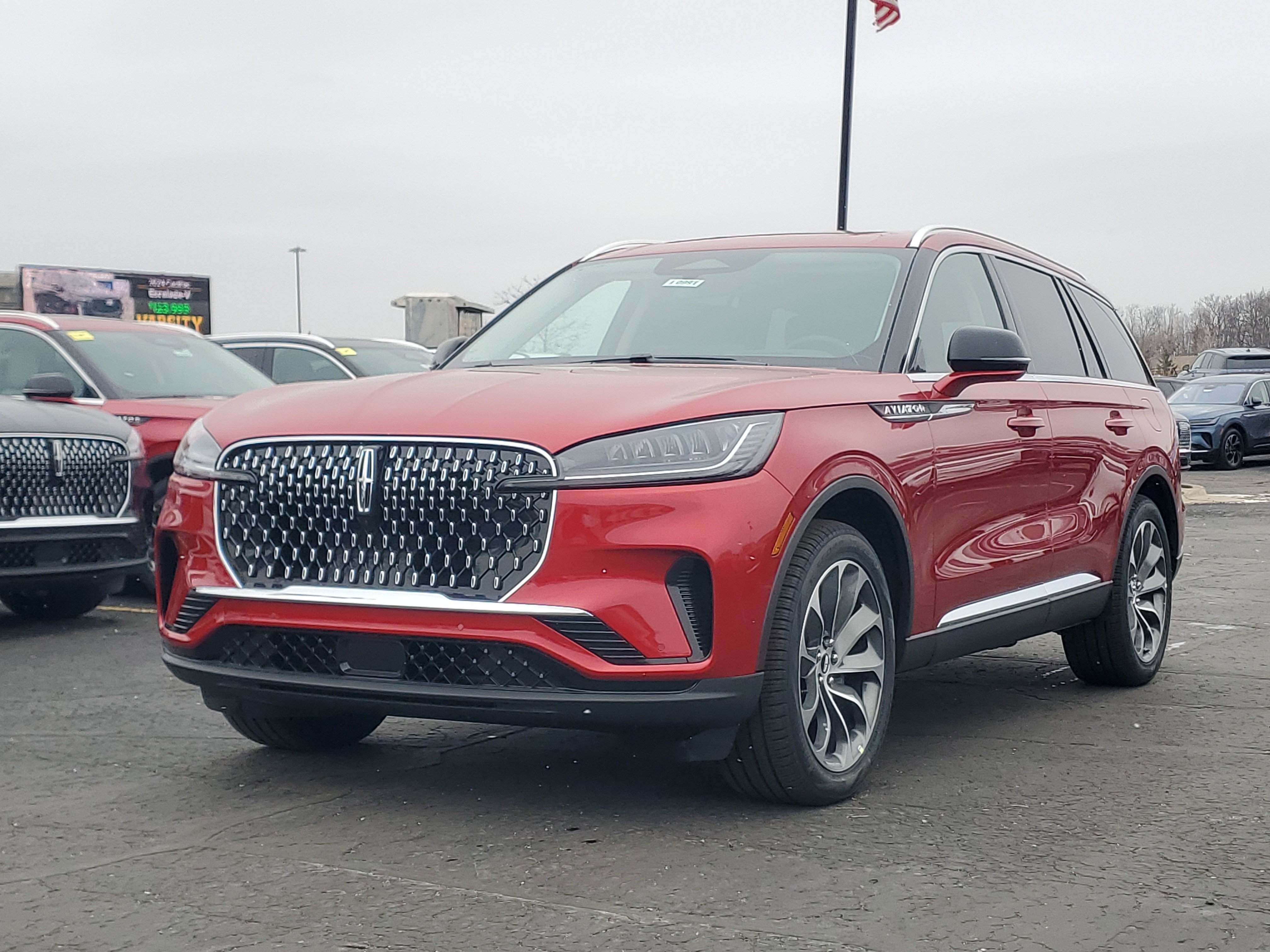 New 2026 Lincoln Aviator AWD image 2