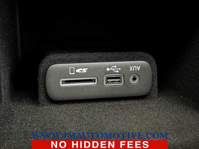 Used 2015 Chrysler 300 Limited w/ 300 Premium Group AWD/4WD image 38