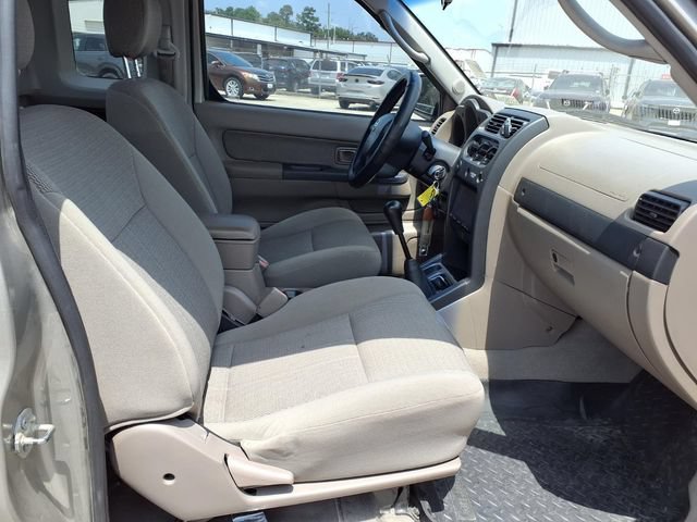 Used 2004 Nissan Frontier XE w/ (VTP) Value Truck Pkg RWD image 20