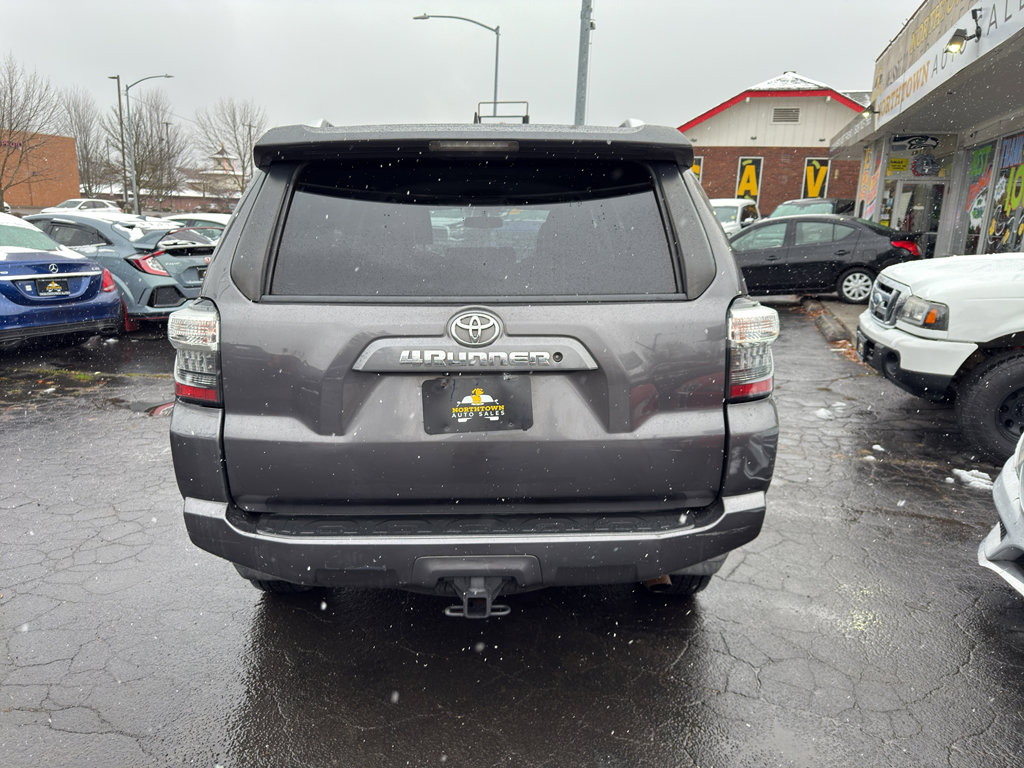 Used 2017 Toyota 4Runner SR5 image 5