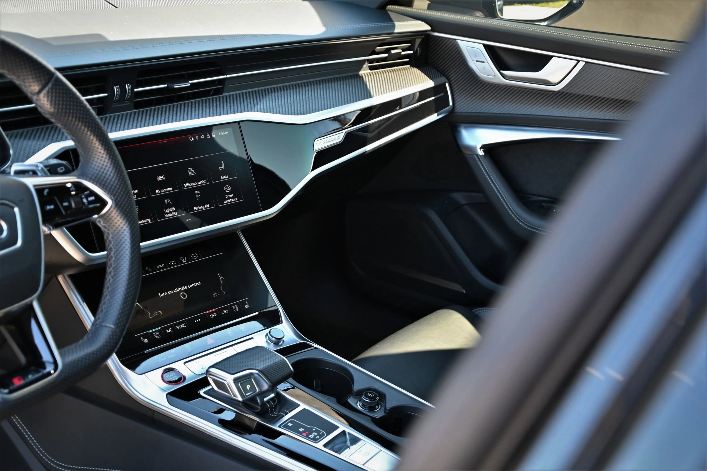 Used 2023 Audi RS 6 w/ Carbon Optic Package image 18