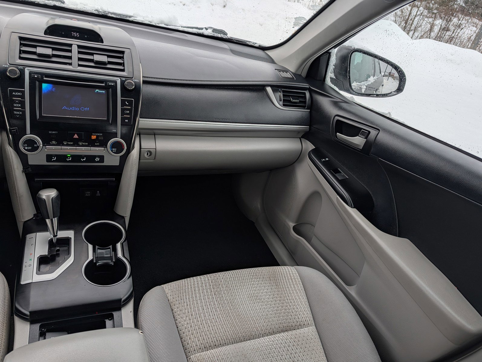 Used 2013 Toyota Camry LE image 11