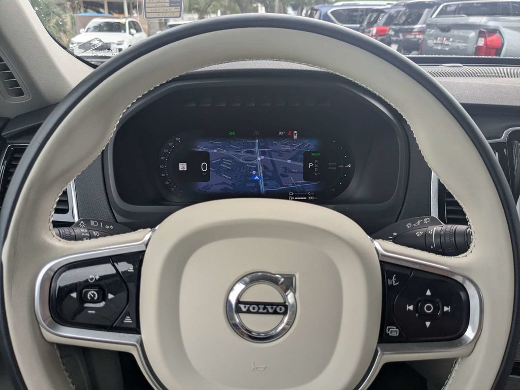Certified 2023 Volvo XC90 T8 Plus AWD/4WD image 40
