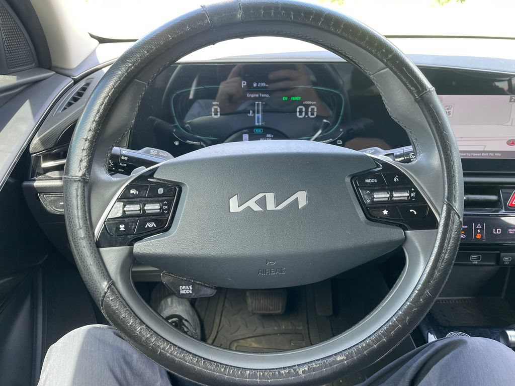 Used 2023 Kia Niro EX FWD image 10