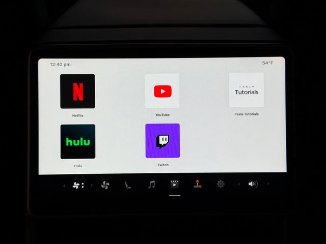 Used 2026 Tesla Model Y Long Range image 22