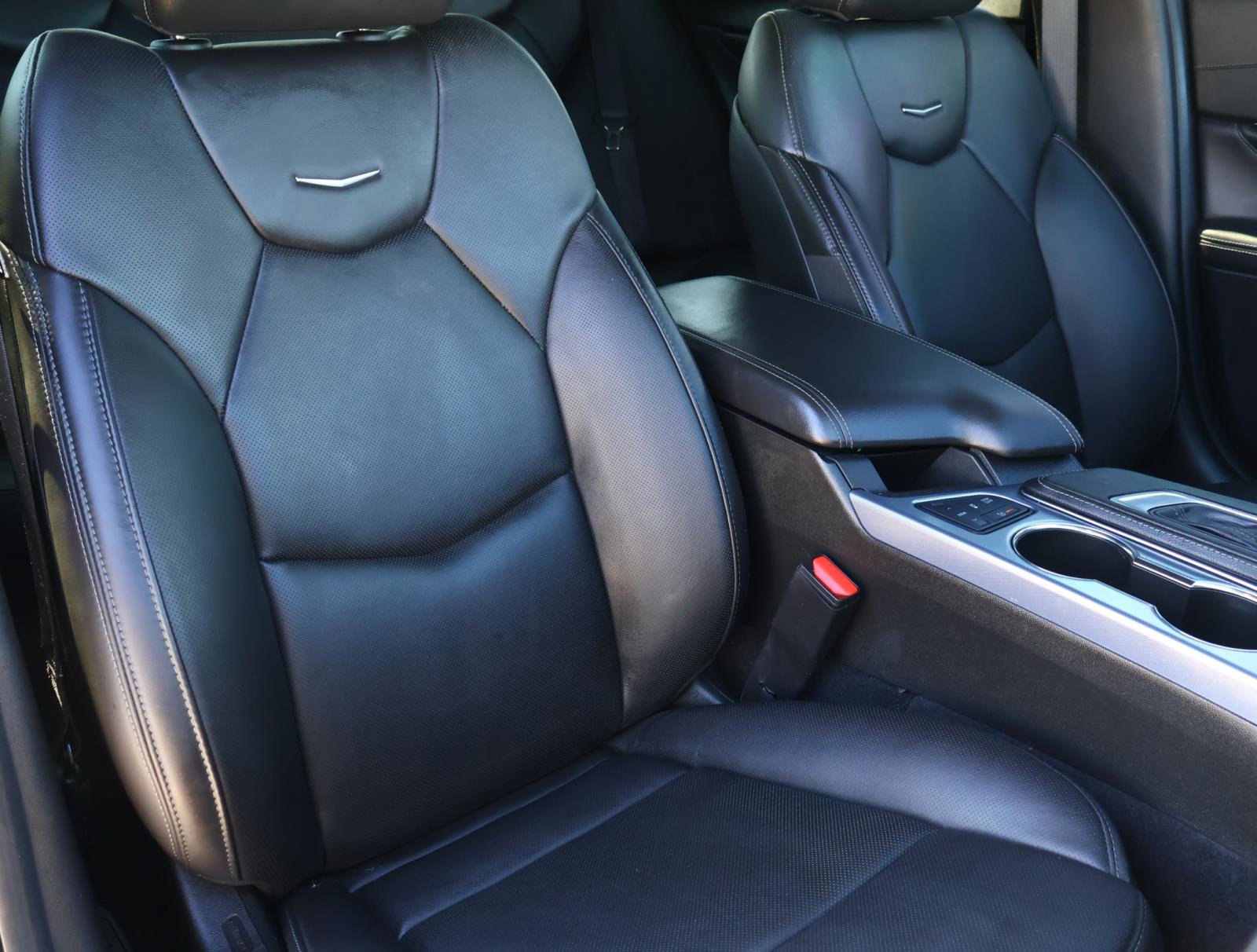 Used 2025 Cadillac CT4 Premium Luxury image 18