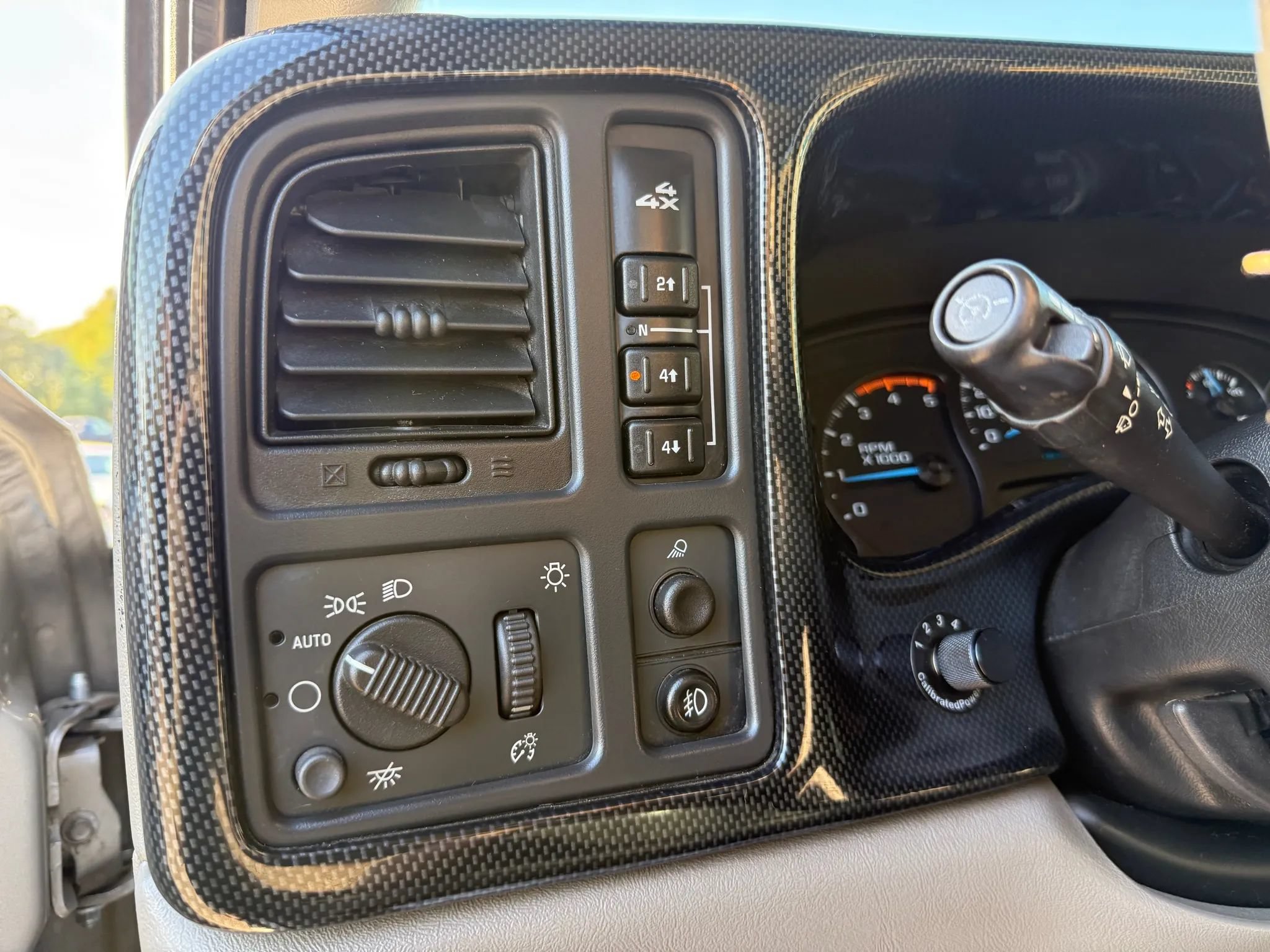 Used 2003 GMC Sierra 2500 SLT w/ SLT Preferred Equipment Group AWD/4WD image 30