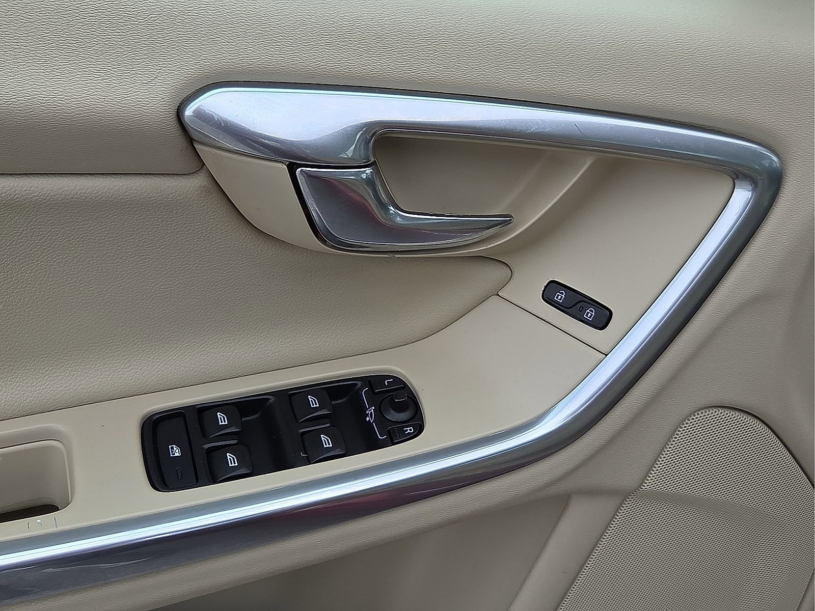 Used 2015 Volvo S60 T5 Premier Plus FWD image 13