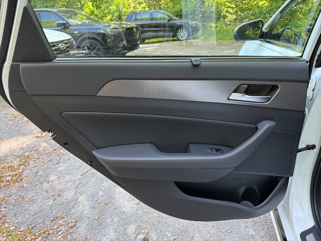 Used 2019 Hyundai Sonata Limited w/ Cargo Package FWD image 14