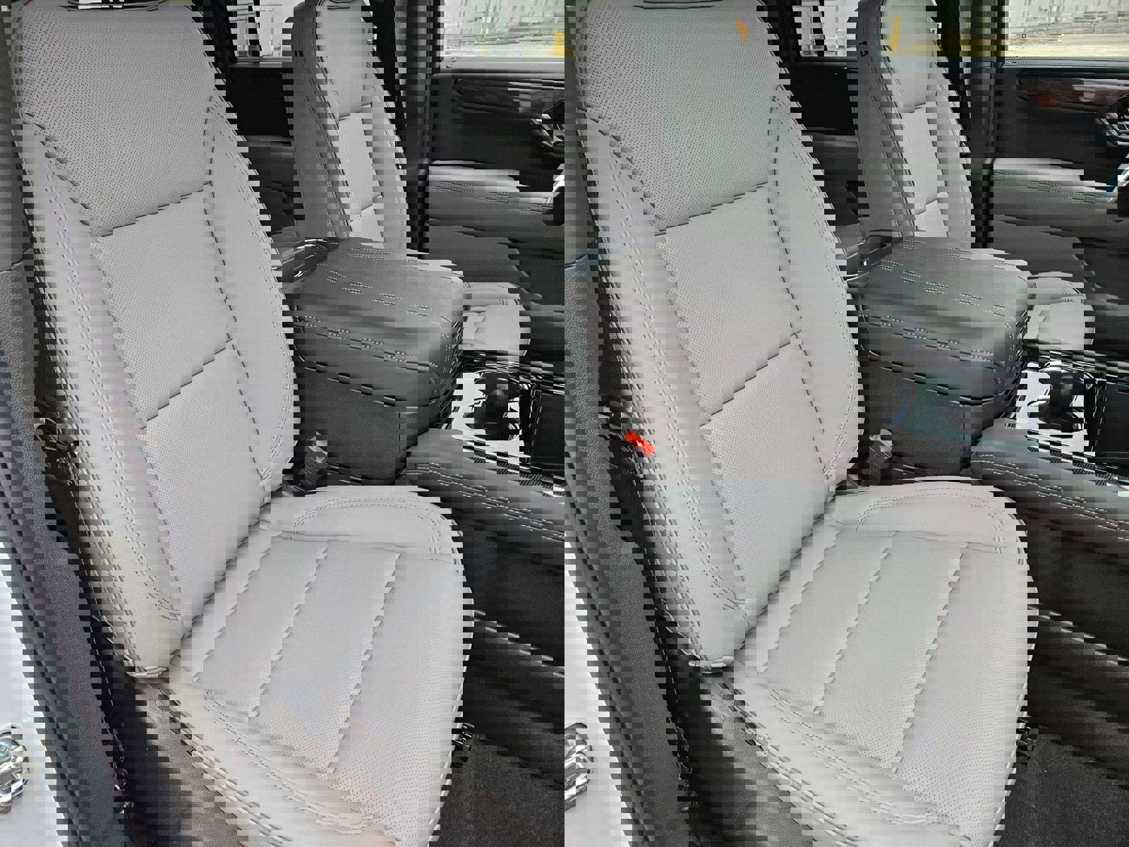 New 2026 GMC Yukon XL Elevation image 30