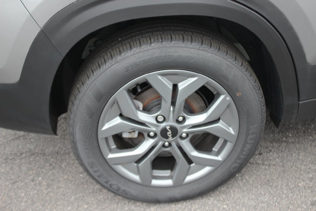 Used 2025 Kia Seltos LX AWD/4WD image 36