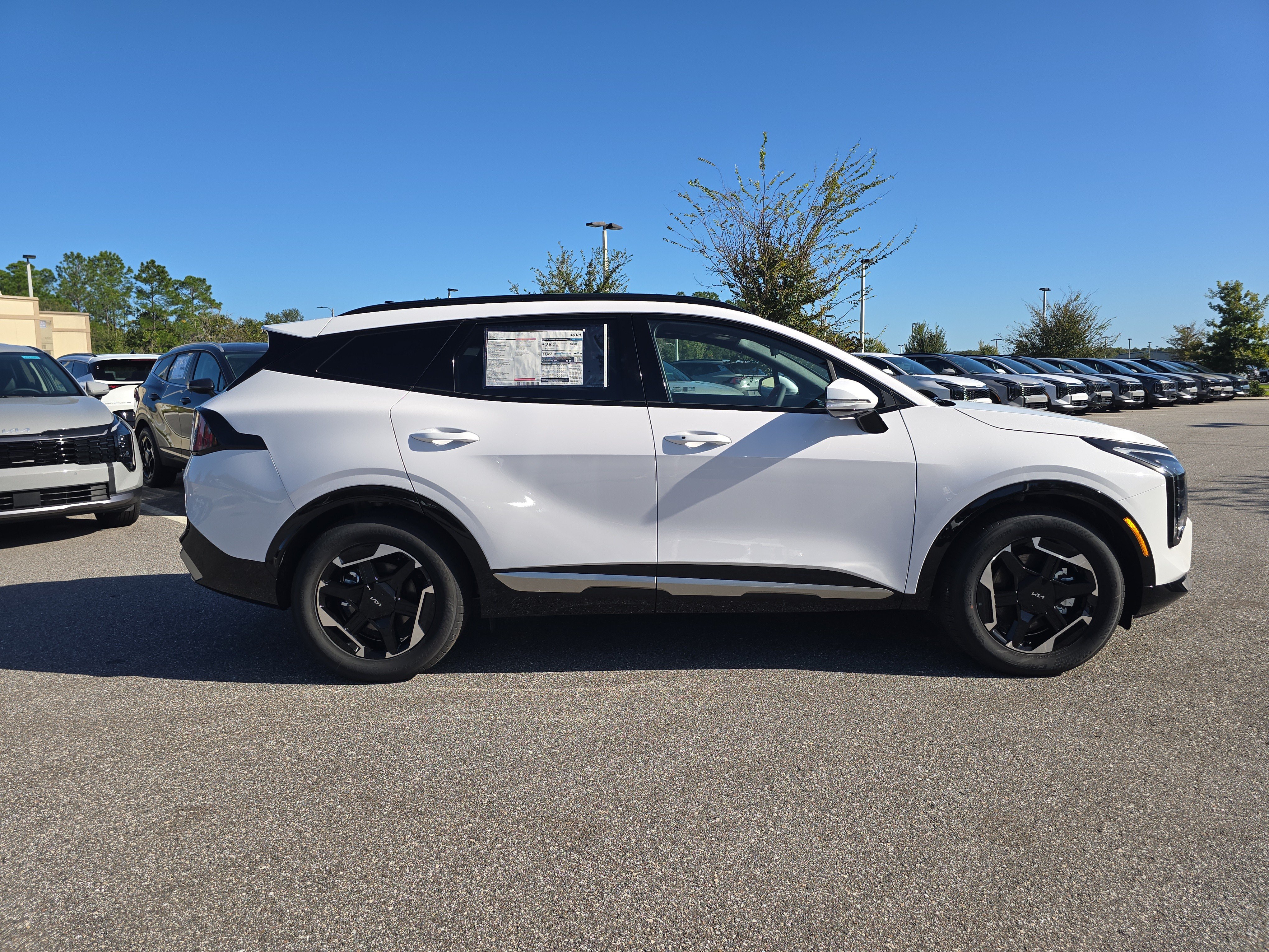 New 2027 Kia Sportage SX FWD image 9