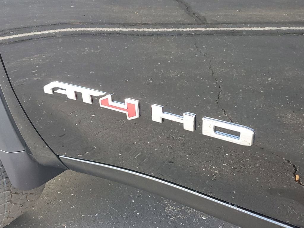 New 2026 GMC Sierra 2500 AT4 w/ Technology Package image 6