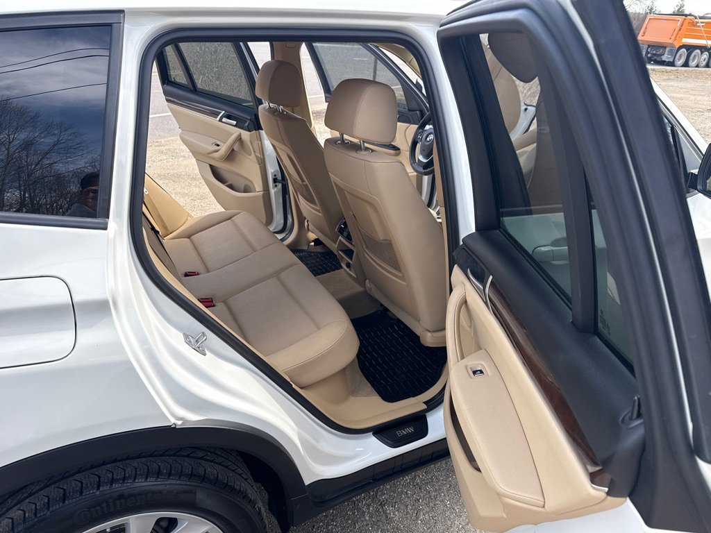 Used 2015 BMW X3 xDrive28i image 12