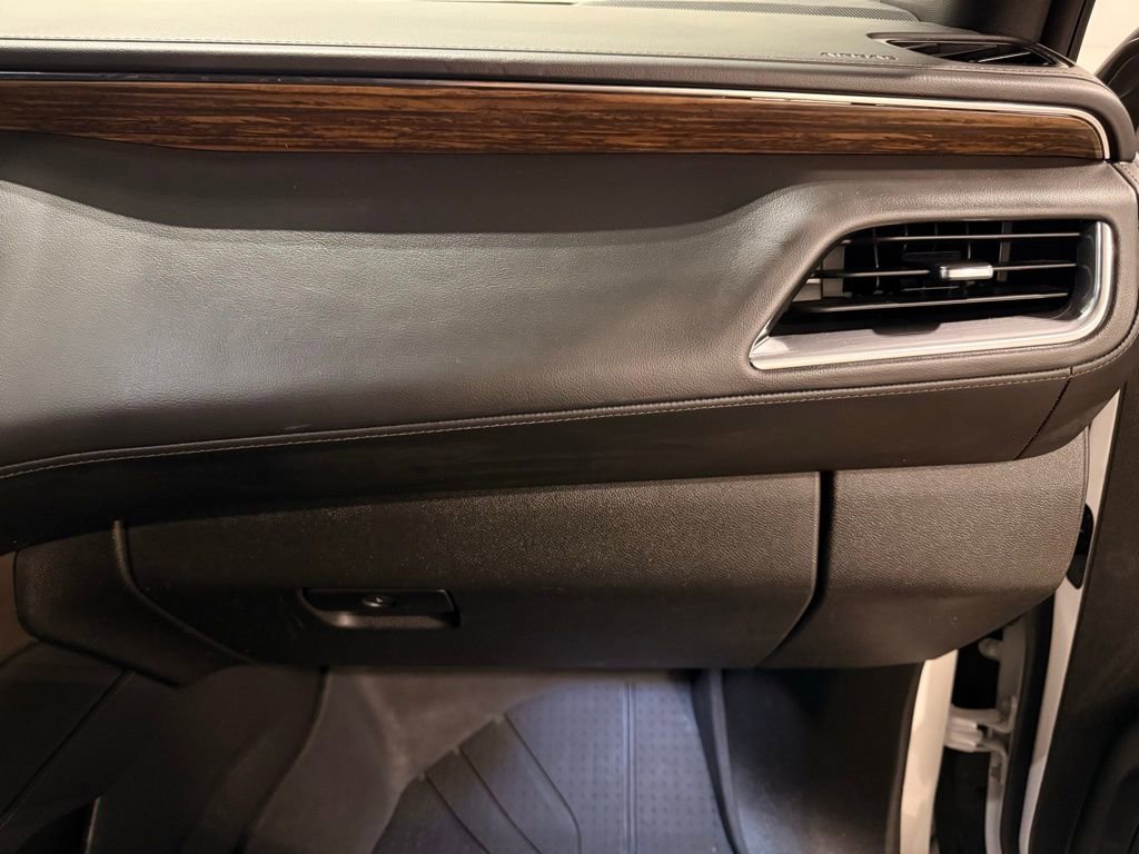 Used 2023 Chevrolet Suburban High Country image 35