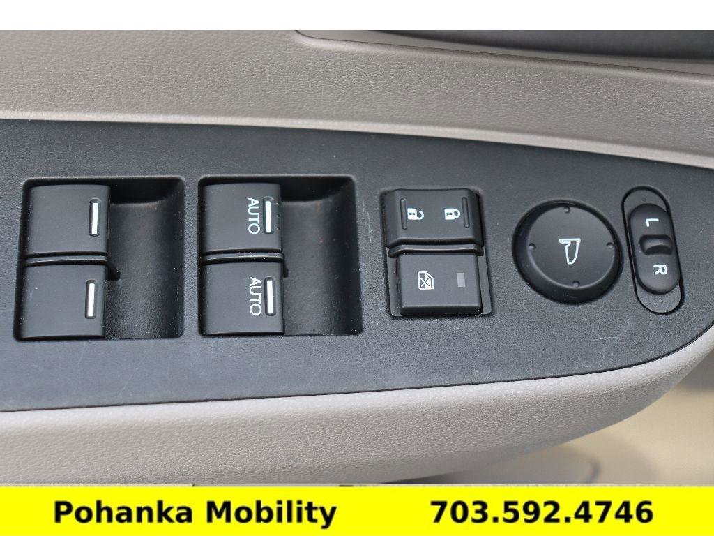 Used 2012 Honda Odyssey Touring image 25
