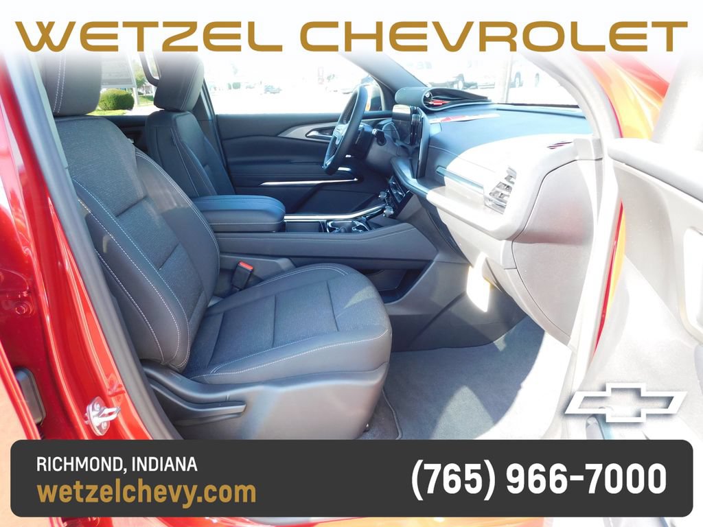 New 2027 Chevrolet Traverse LT FWD image 17