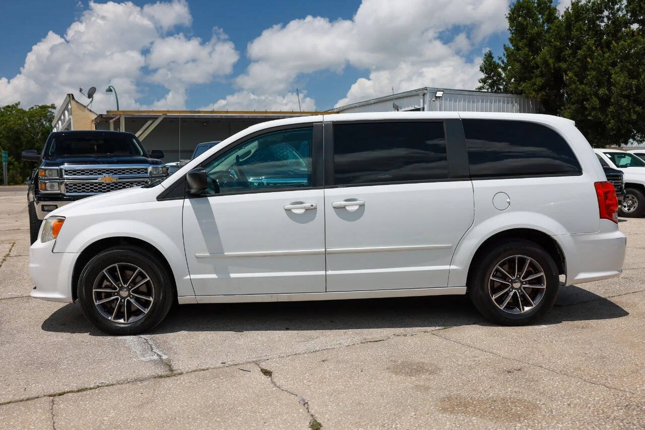 Used 2014 Dodge Grand Caravan SE w/ Quick Order Package 29E SE FWD image 4
