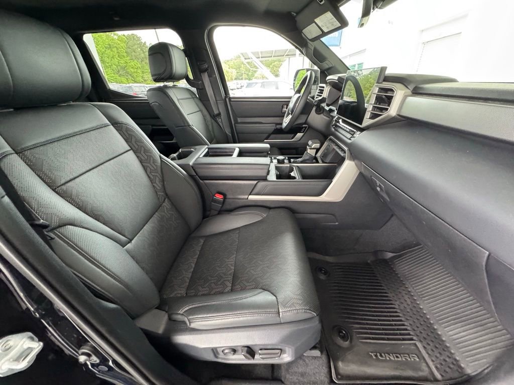 Used 2025 Toyota Tundra Limited AWD/4WD image 16