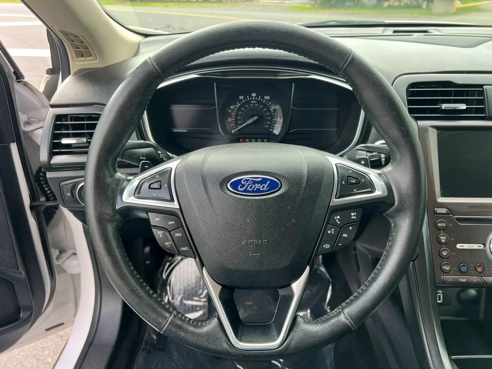 Used 2017 Ford Fusion Titanium AWD/4WD image 21