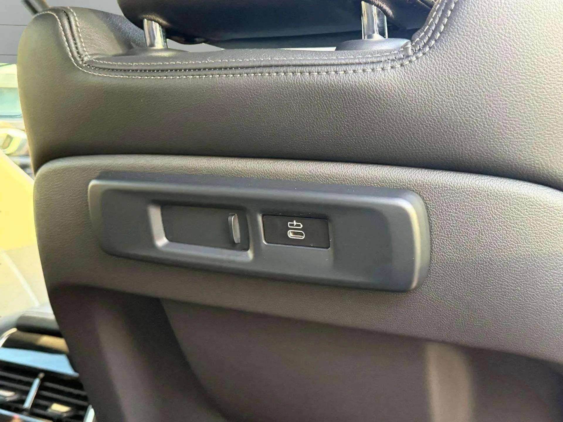 Used 2022 BMW X5 xDrive45e w/ Climate Comfort Package image 24