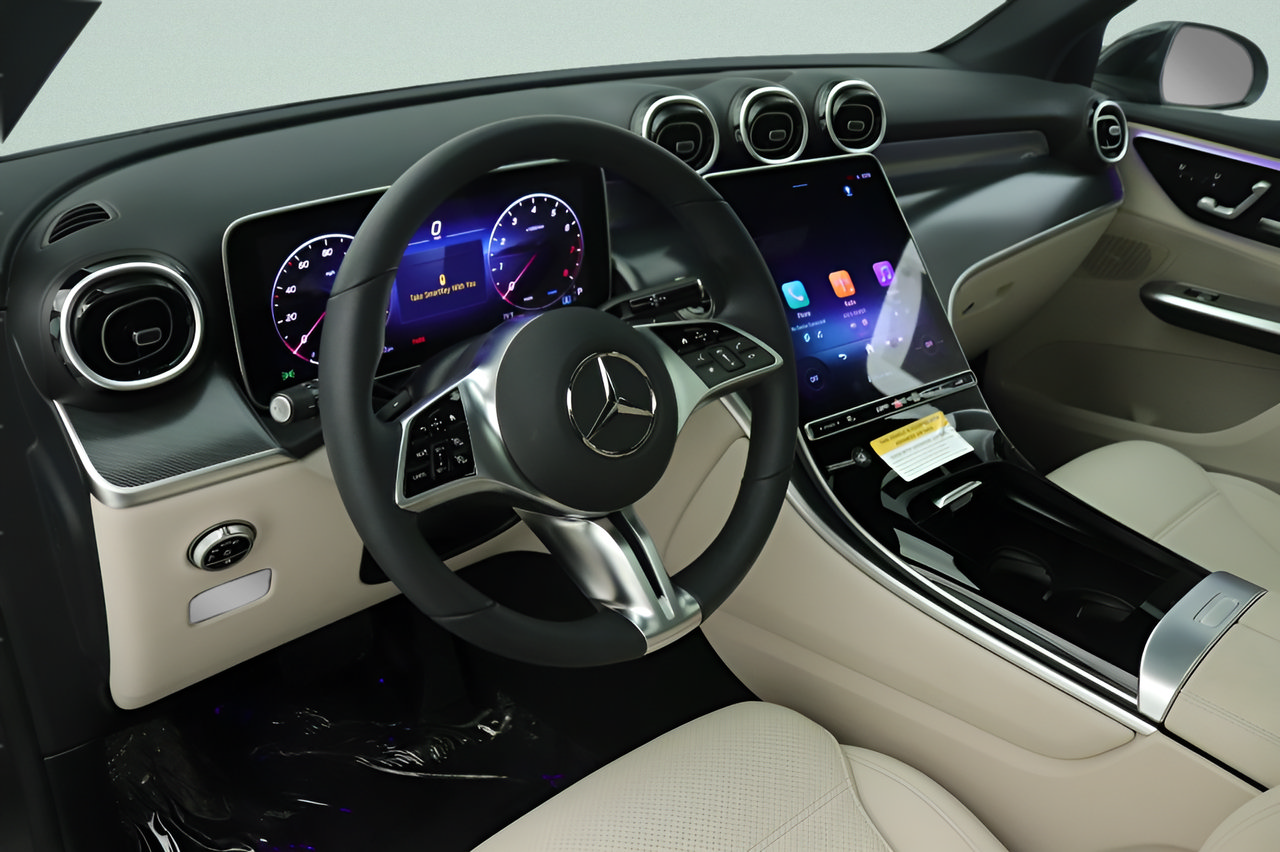 Used 2026 Mercedes-Benz GLC 300 image 14