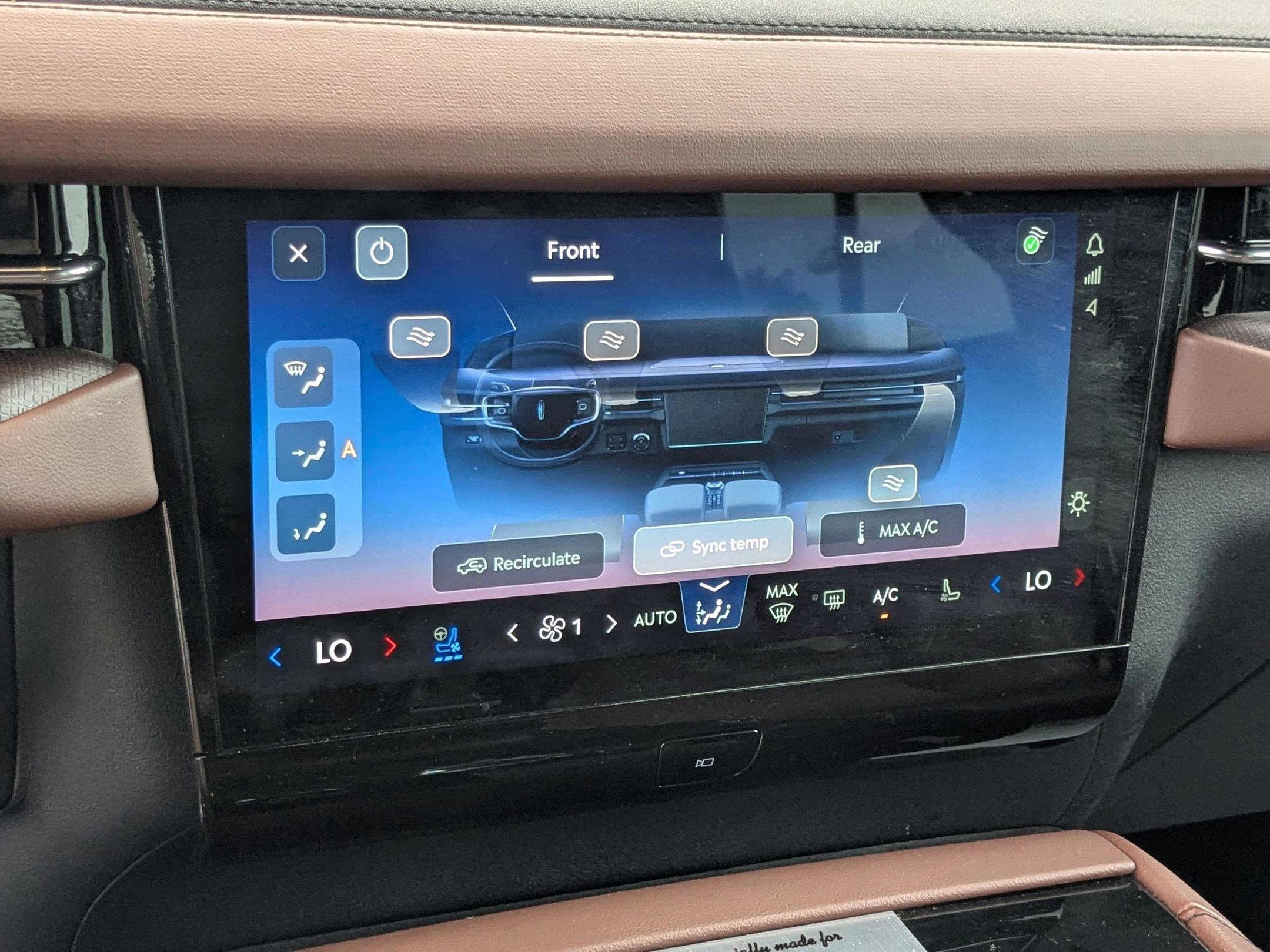 Used 2025 Lincoln Navigator Reserve image 17