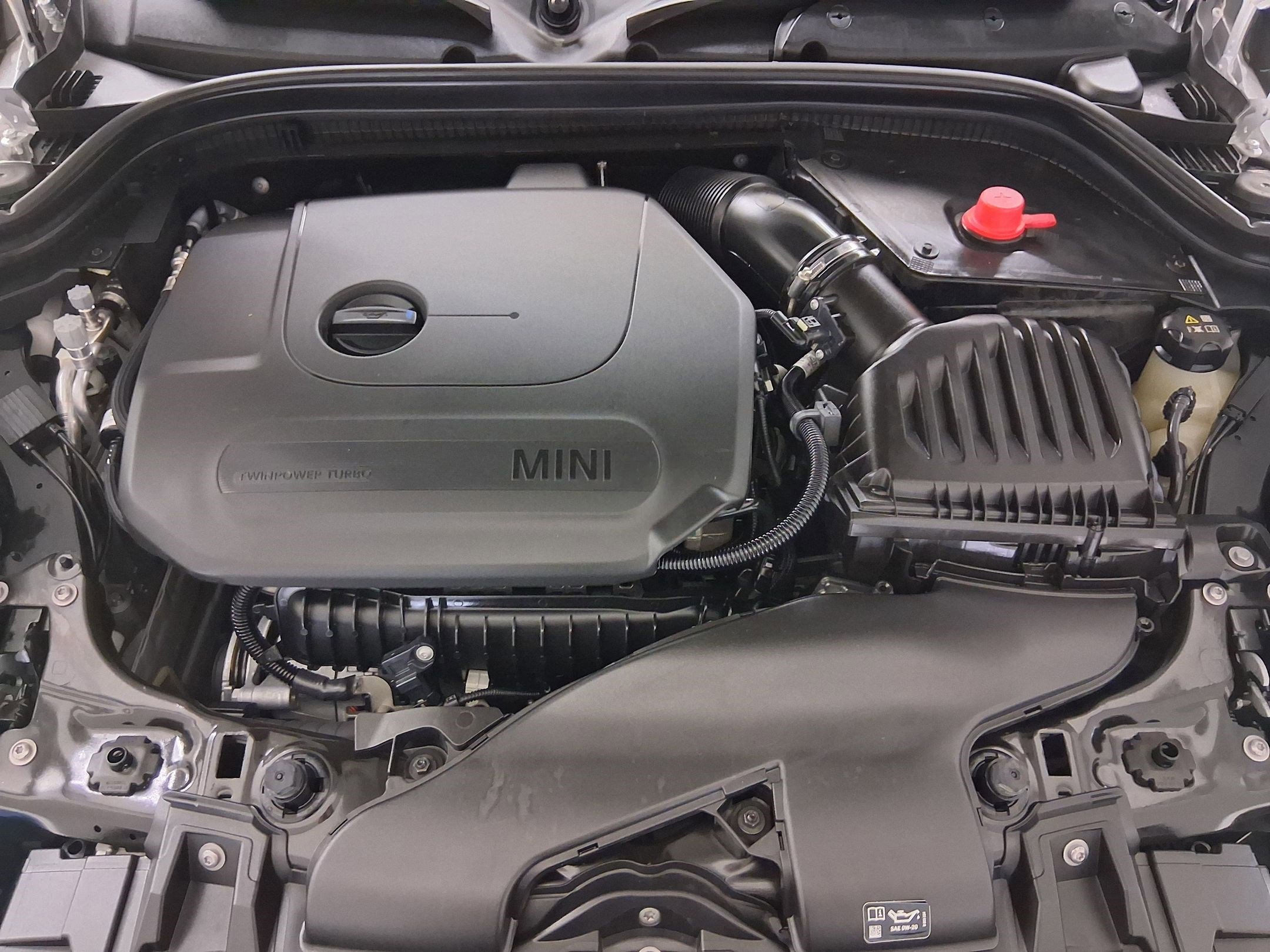 Used 2024 MINI Cooper 2-Door Hardtop FWD image 31