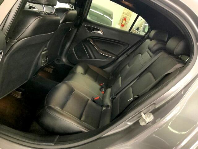 Used 2018 Mercedes-Benz GLA 250 4MATIC image 13