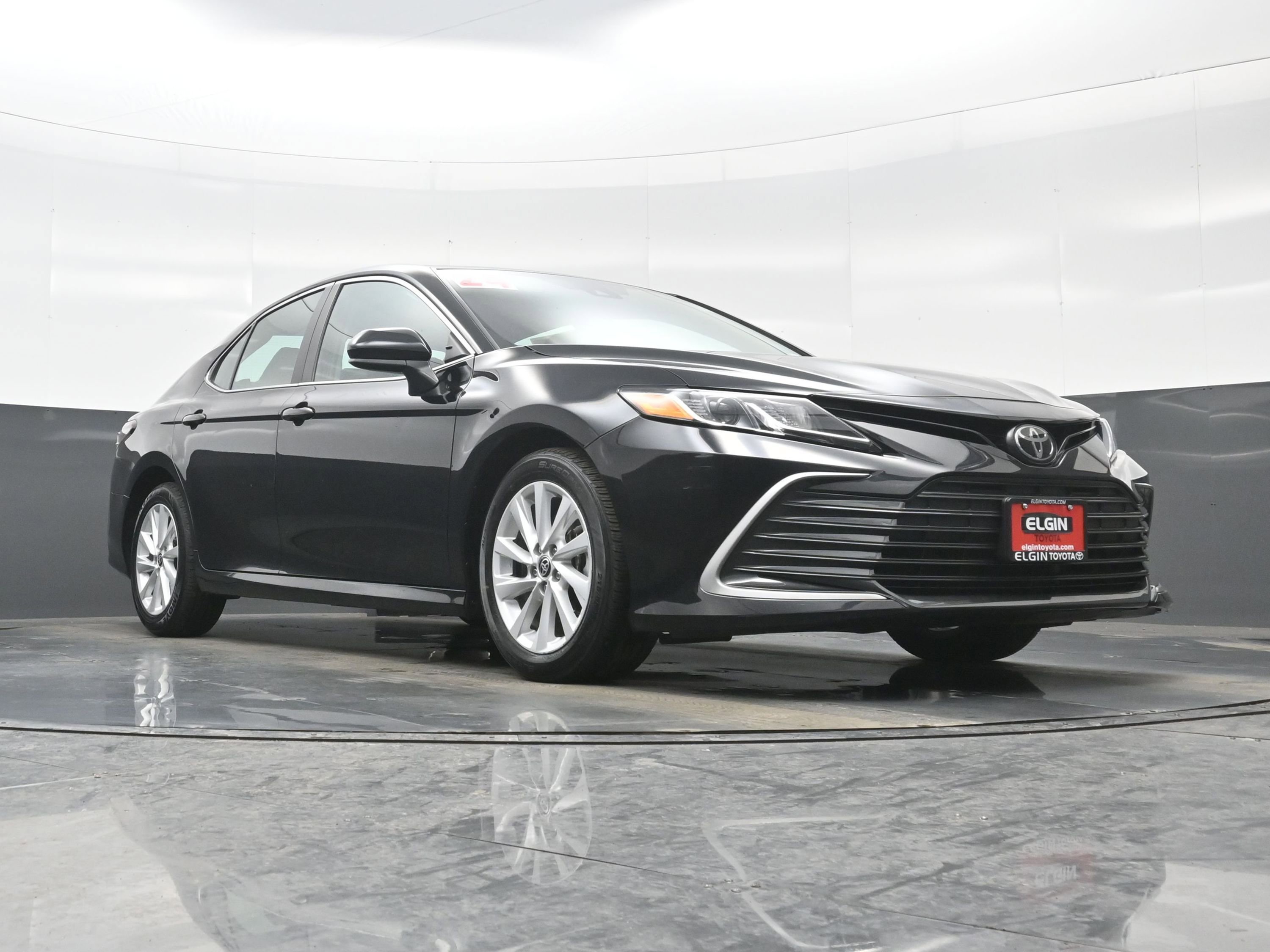 Used 2024 Toyota Camry LE image 25